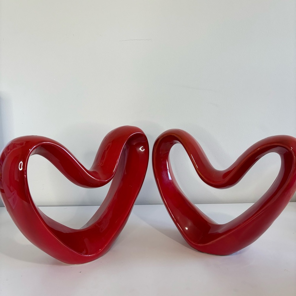 Modern Abstract Home Decor Red Ceramic Heart Shaped Sculptures High Gloss